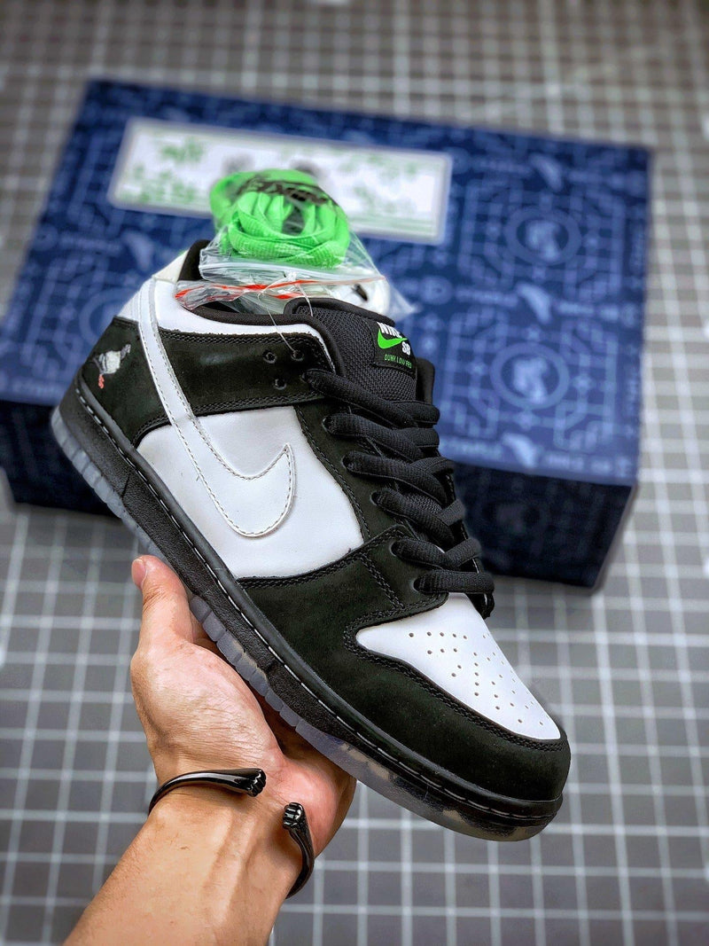 Tênis Nike SB Dunk Low x Staple - Rei da Pelada