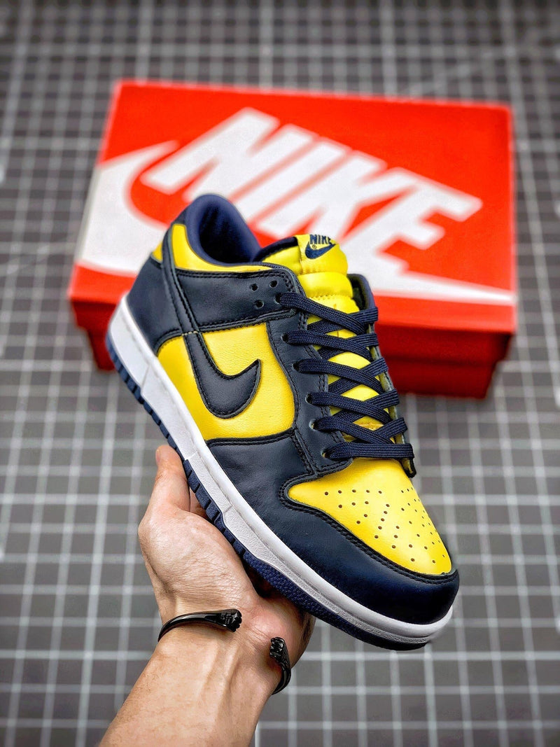 Tênis Nike SB Dunk Low "Michigan" - Rei da Pelada