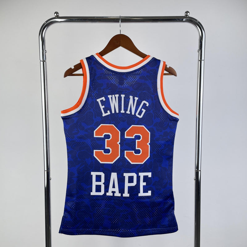 Regata Mitchell & Ness x BAPE - New York Knicks Azul - Rei da Pelada