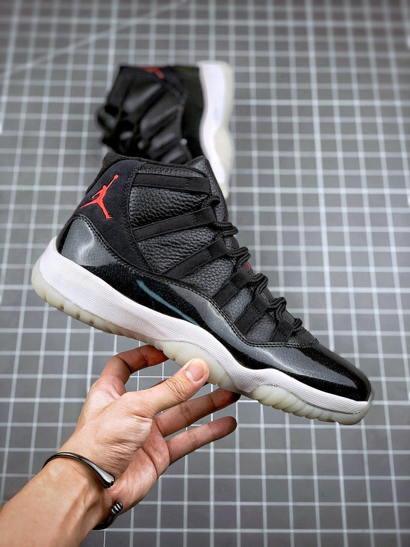 Tênis Nike Air Jordan 11 Retro - Rei da Pelada