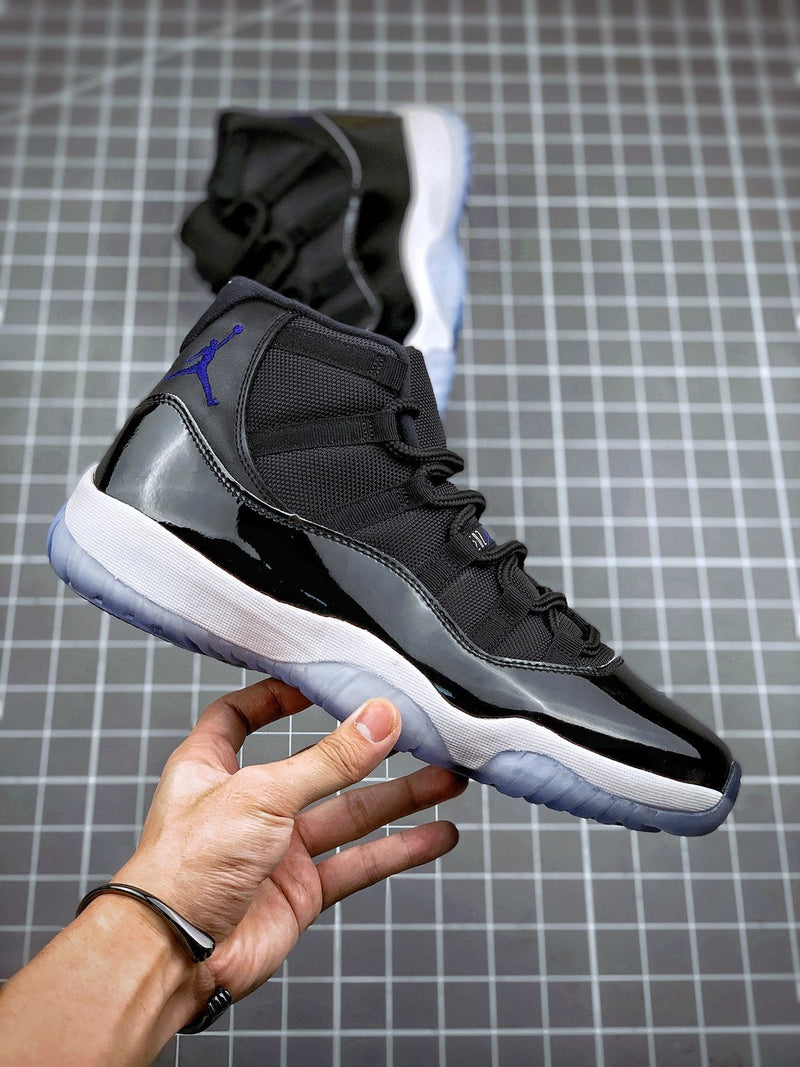 Tênis Nike Air Jordan 11 Space Jam - Rei da Pelada