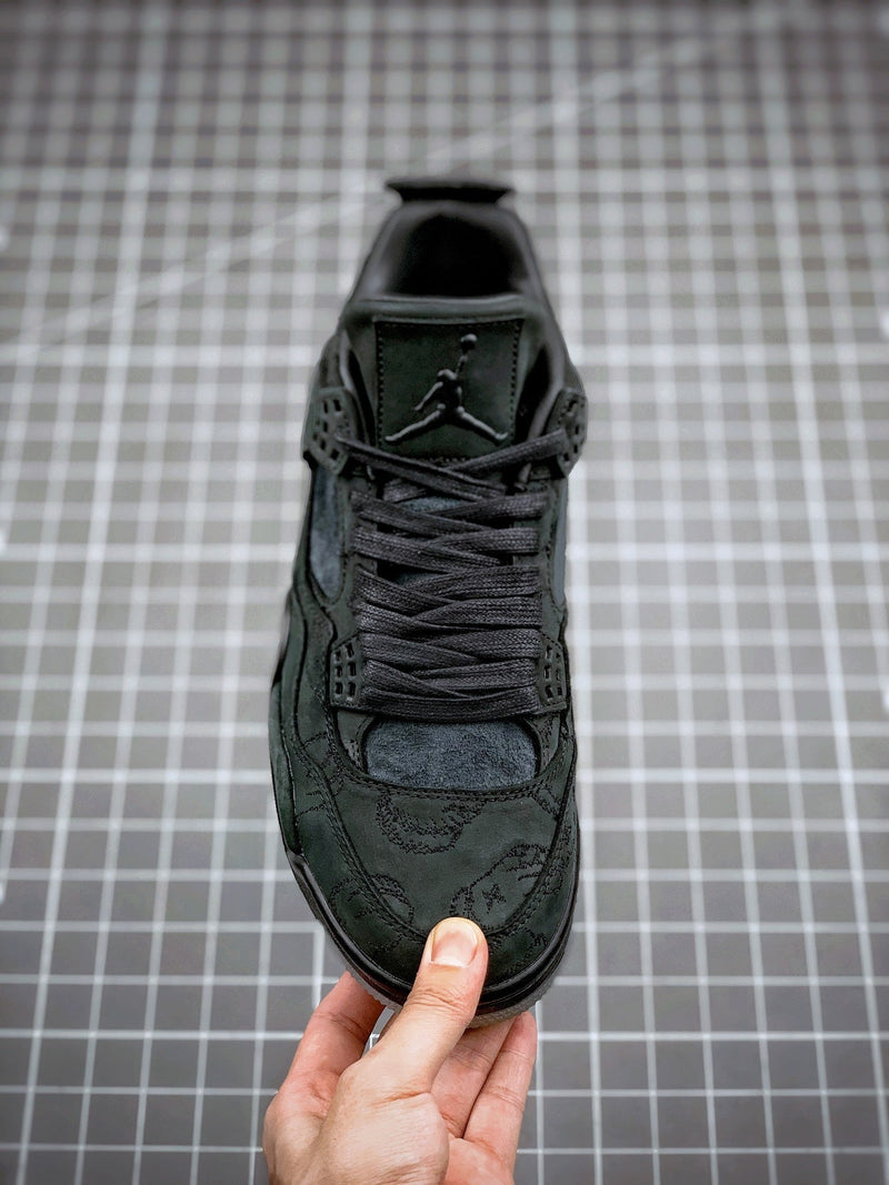 Tênis Nike Air Jordan 4 Retro Kaws Black - Rei da Pelada