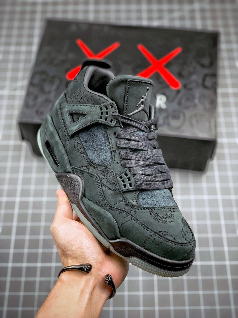 Tênis Nike Air Jordan 4 Retro Kaws Black - Rei da Pelada