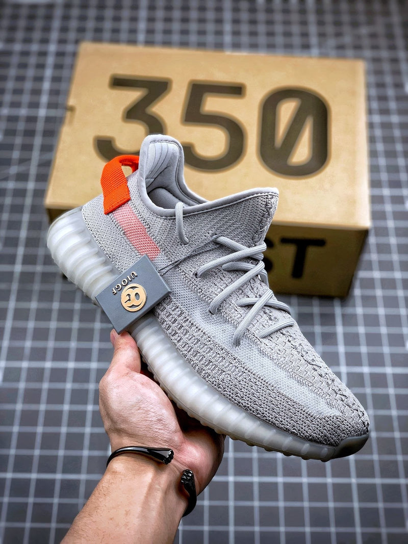 Tênis Adidas Yeezy Boost 350 V2 Tail Light - Rei da Pelada