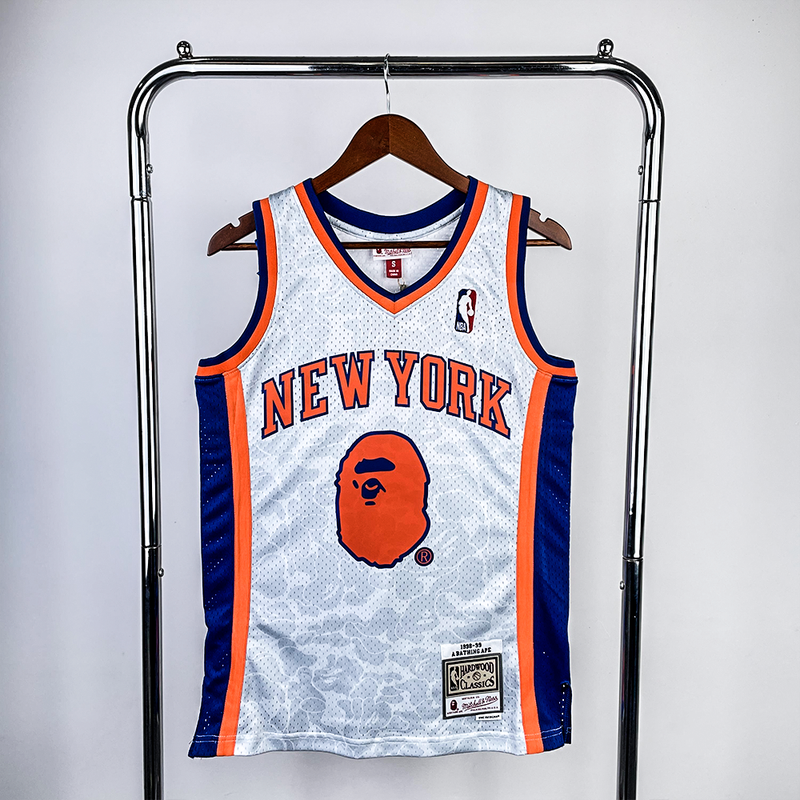 Regata Mitchell & Ness x BAPE - Knicks - Rei da Pelada