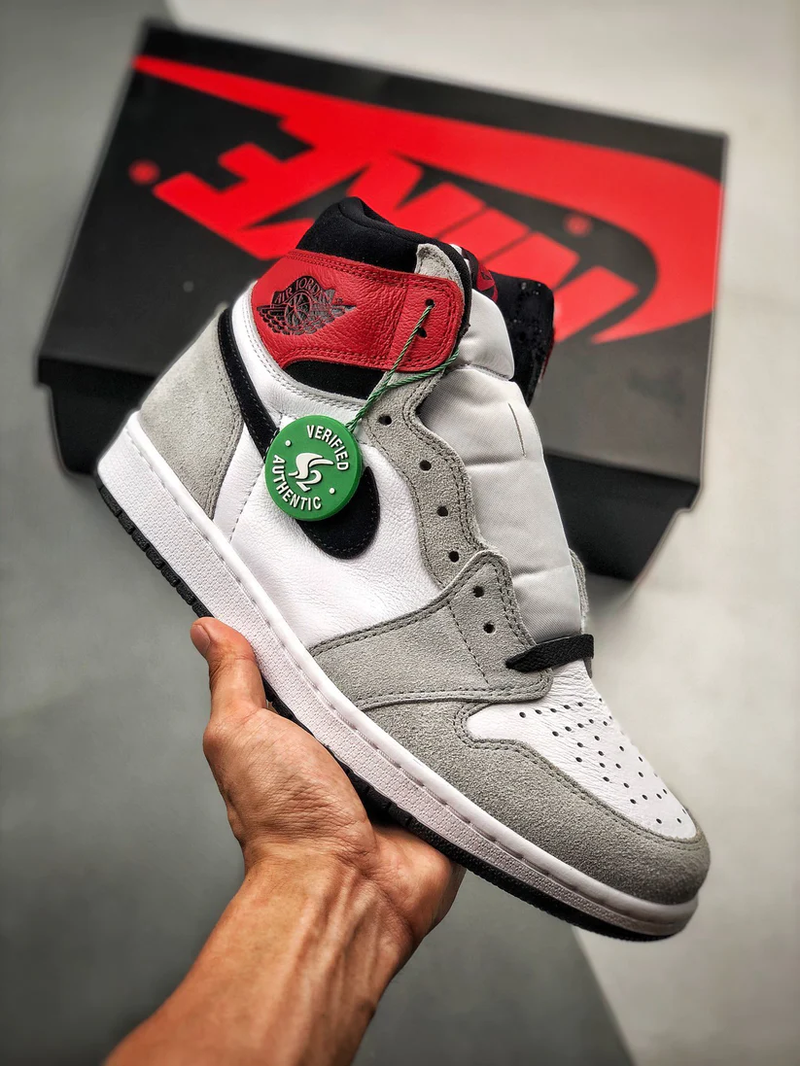 Tênis Nike Air Jordan 1 High "Smoke Grey" - Rei da Pelada