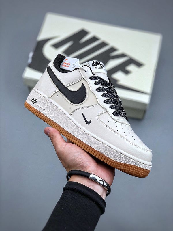 Tênis Nike Air Force 1 Low '07 - Rei da Pelada