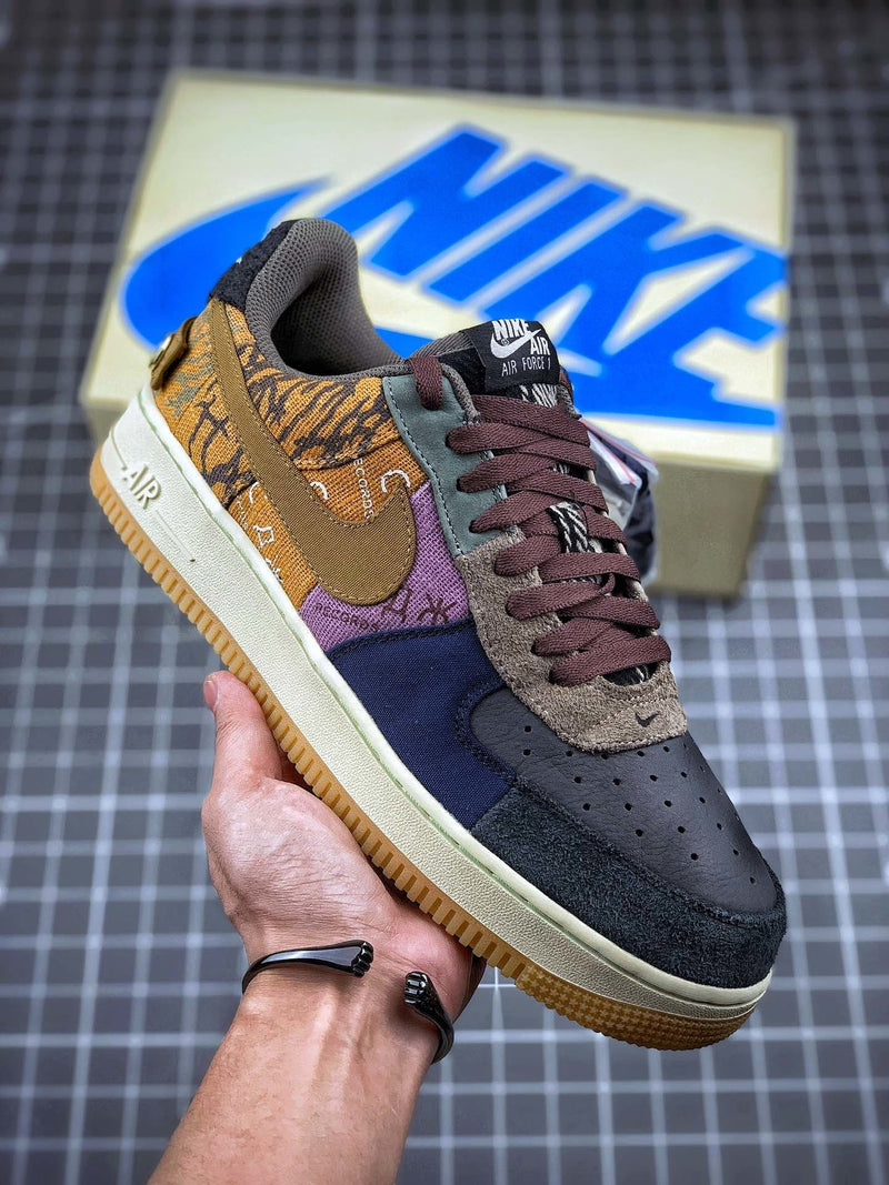 Tênis Travis Scott x Nike Air Force 1 Low 'Cactus Jack' - Rei da Pelada