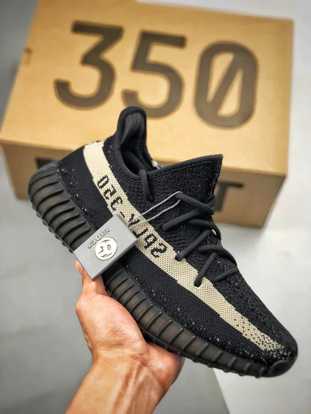 Tênis Adidas Yeezy 350 Boost V2 Oreo - Rei da Pelada