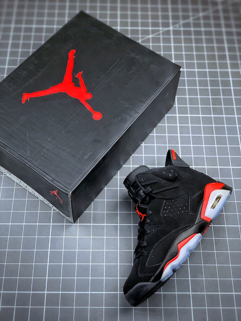 Tênis Nike Air Jordan 6 Retro Black Infrared (2019) - Rei da Pelada