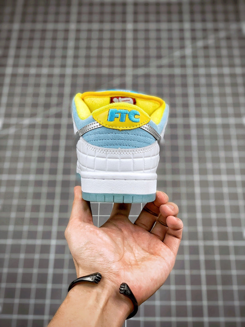 Tênis Nike SB Dunk Low Pro QS x FTC "Lagoon Pulse" - Rei da Pelada