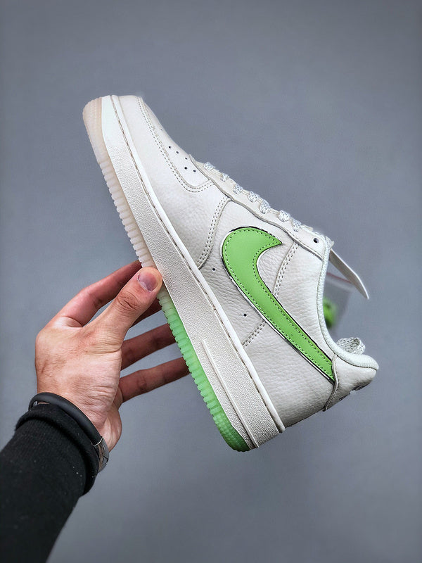 Tênis Nike Air Force 1 Low '07 - Rei da Pelada