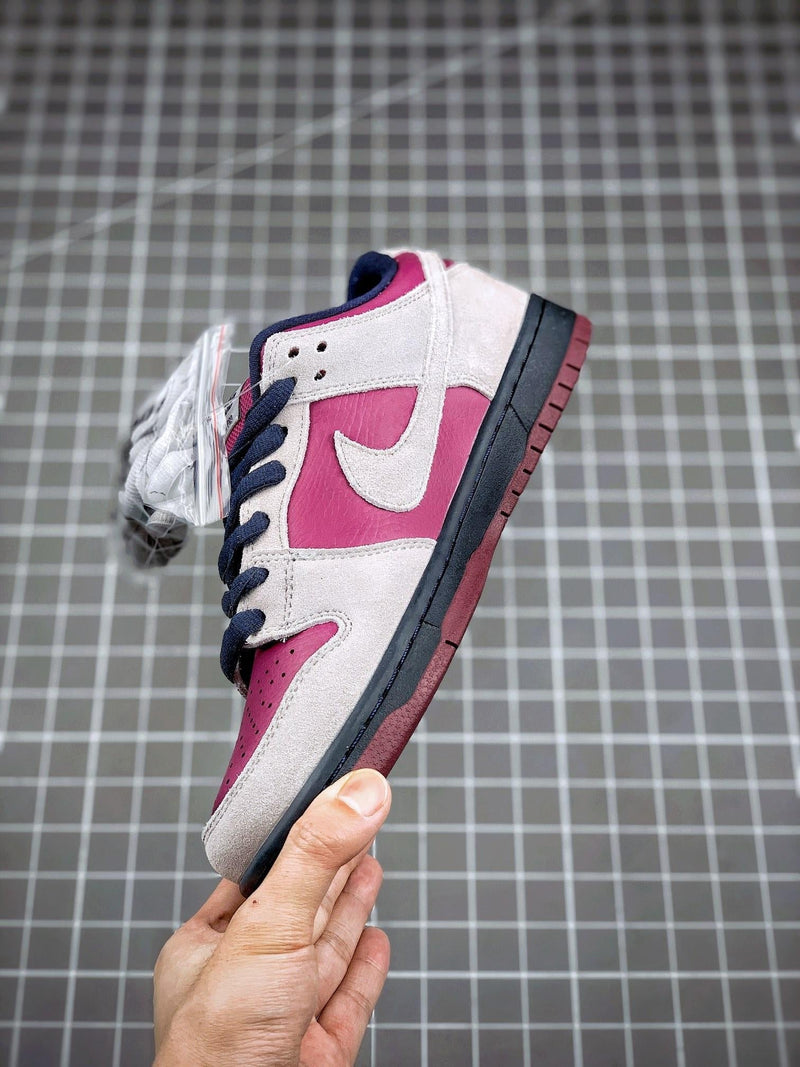 Tênis Nike SB Dunk Low "Atmospher Grey True Berry" - Rei da Pelada