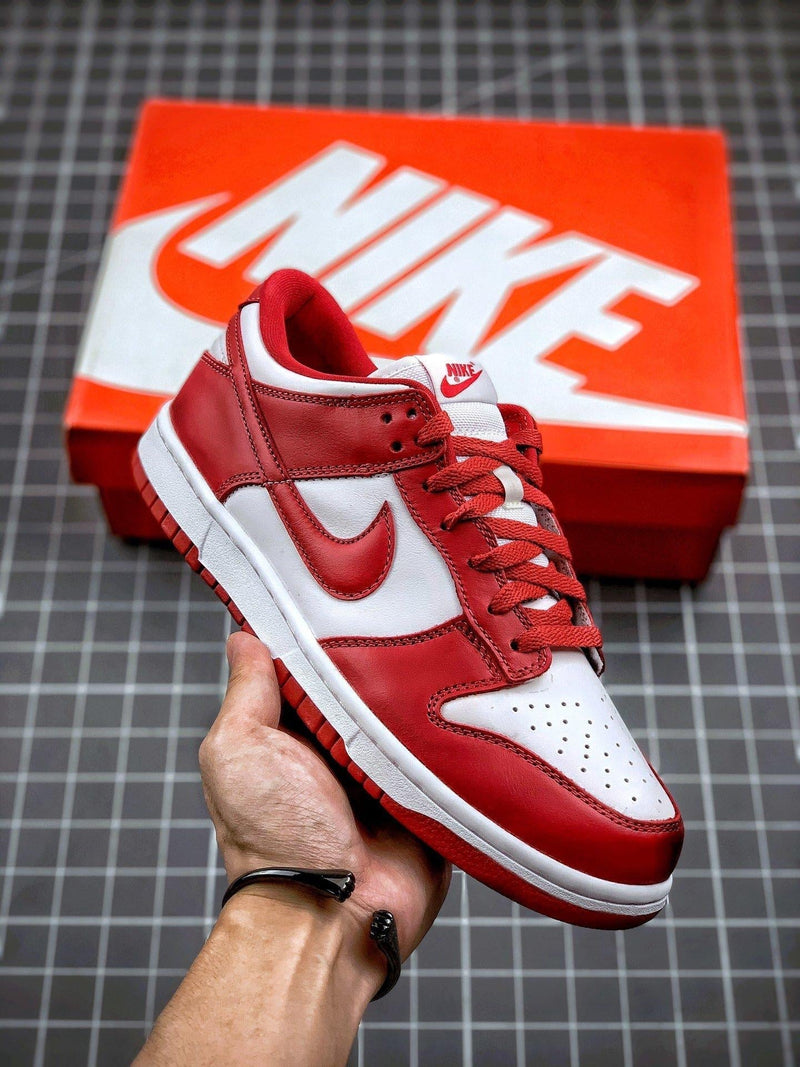 Tênis Nike SB Dunk Low "ST. Jhons" - Rei da Pelada