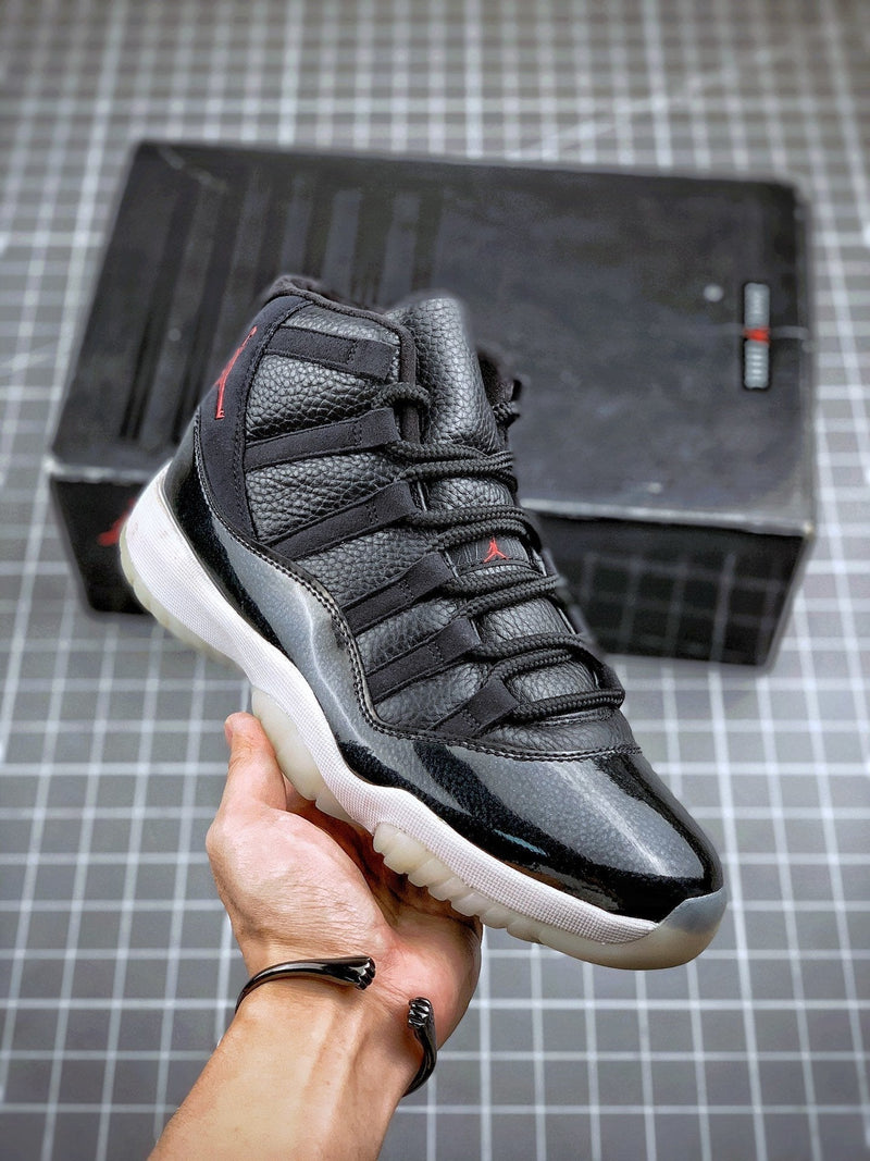 Tênis Nike Air Jordan 11 Retro - Rei da Pelada