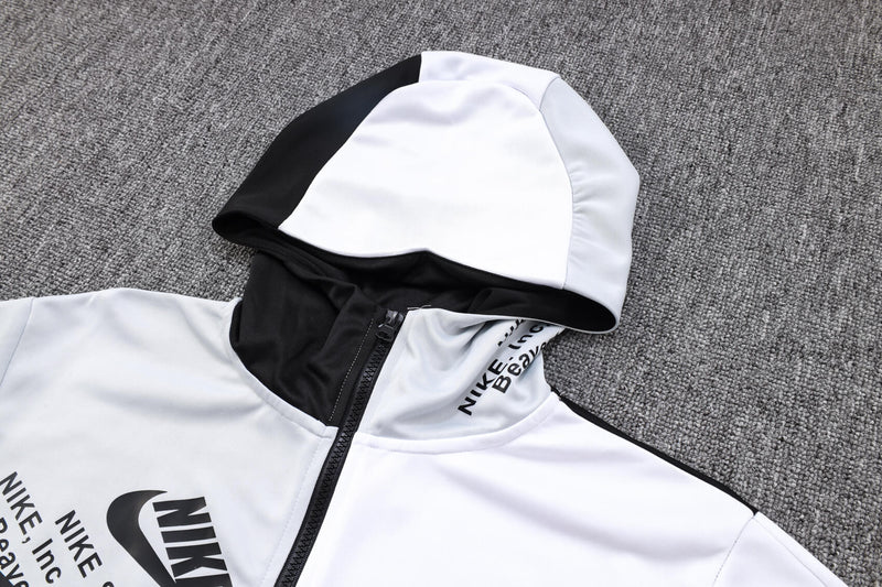 Conjunto Nike Sportswear Tech Fleece - Agasalho e Calça - Branco e Preto