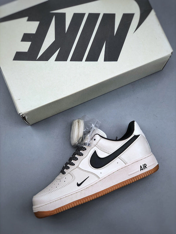 Tênis Nike Air Force 1 Low '07 - Rei da Pelada