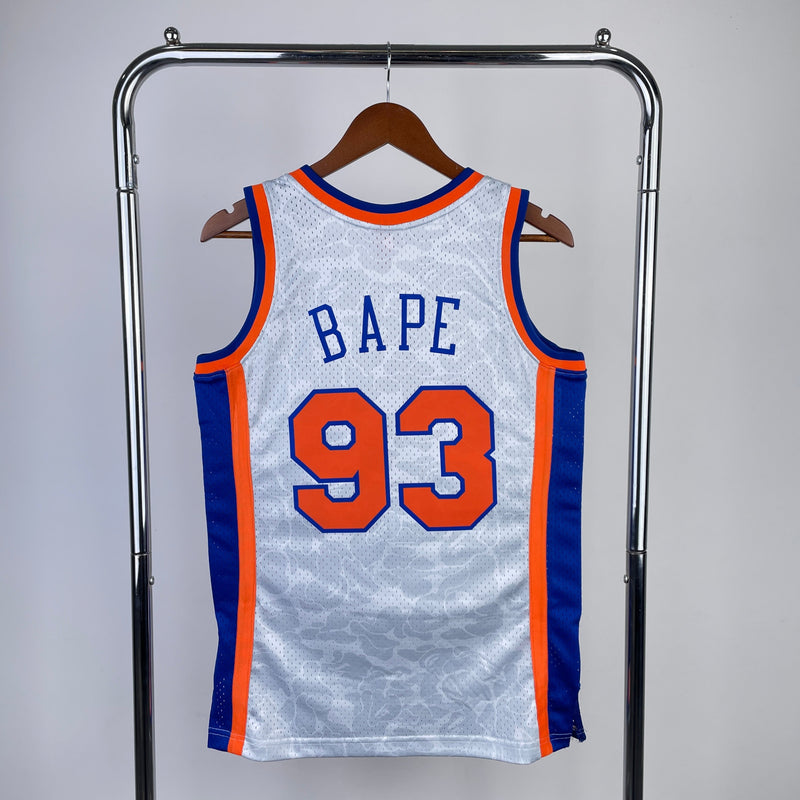 Regata New York Knicks Mitchell & Ness BAPE Edition 1993 - Rei da Pelada