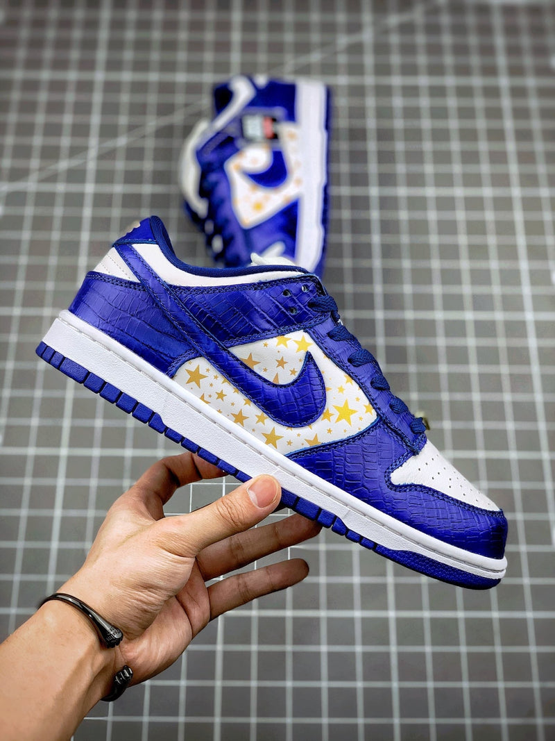 Tênis Nike SB Dunk Low x Supreme Hyper Royal - Rei da Pelada