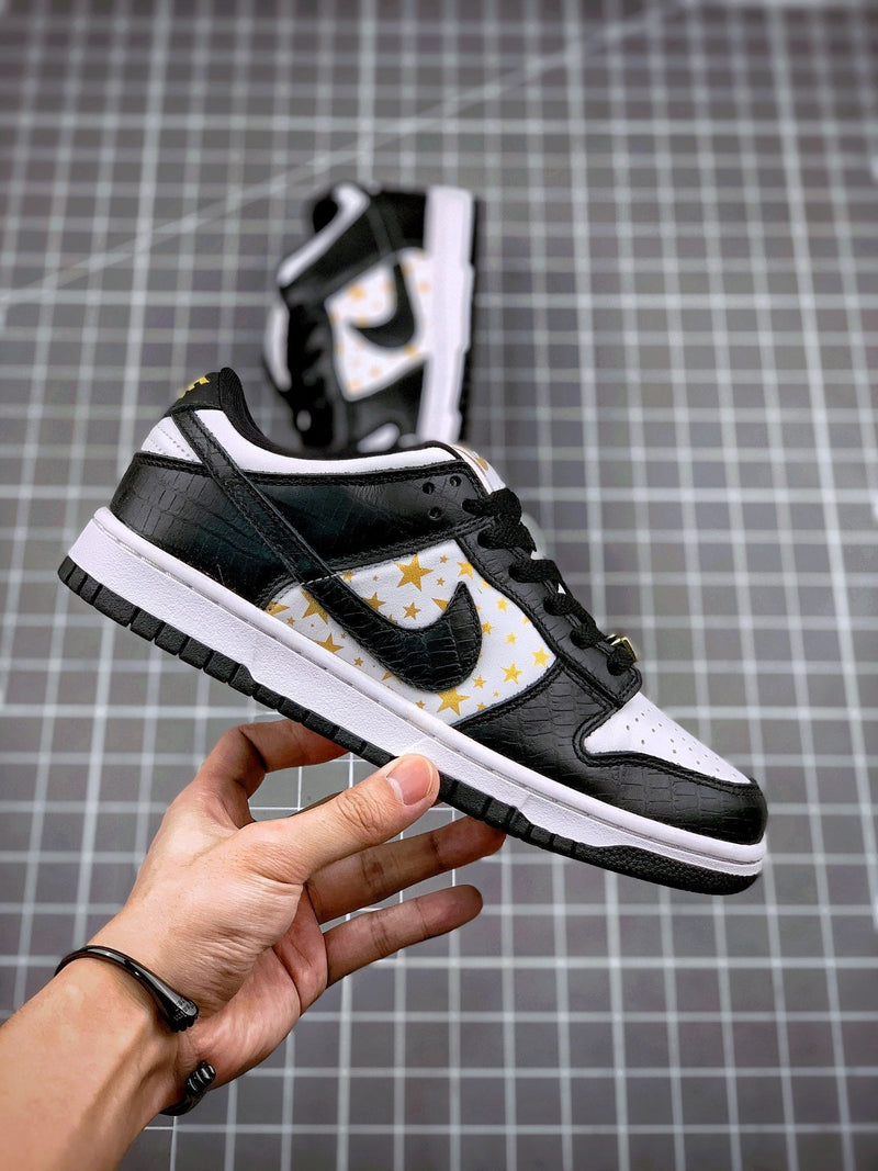 Tênis Nike SB Dunk Low x Supreme QS Black - Rei da Pelada