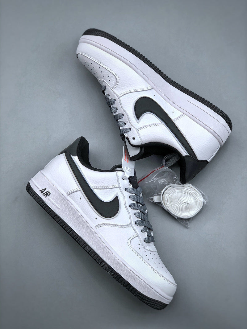 Tênis Nike Air Force 1 Low B/W - Rei da Pelada