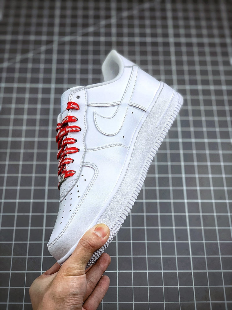 Tênis Nike Air Force 1 Low x Supreme Box Logo White - Rei da Pelada