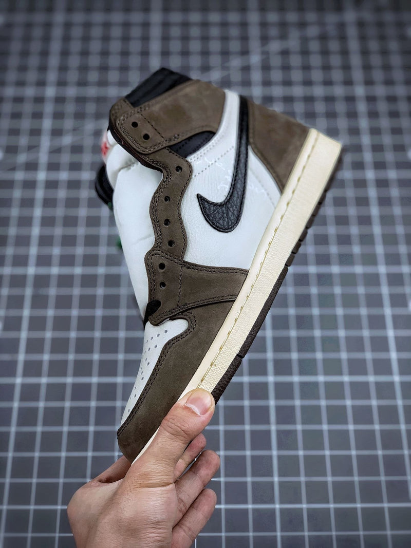 Tênis Nike Air Jordan 1 Retro High "Travis Scott" - Rei da Pelada