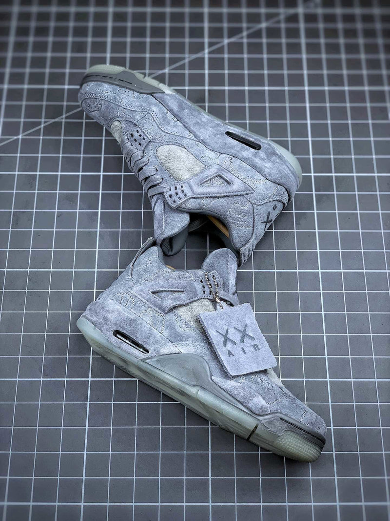 Tênis Nike Air Jordan 4 Retro Kaws - Rei da Pelada