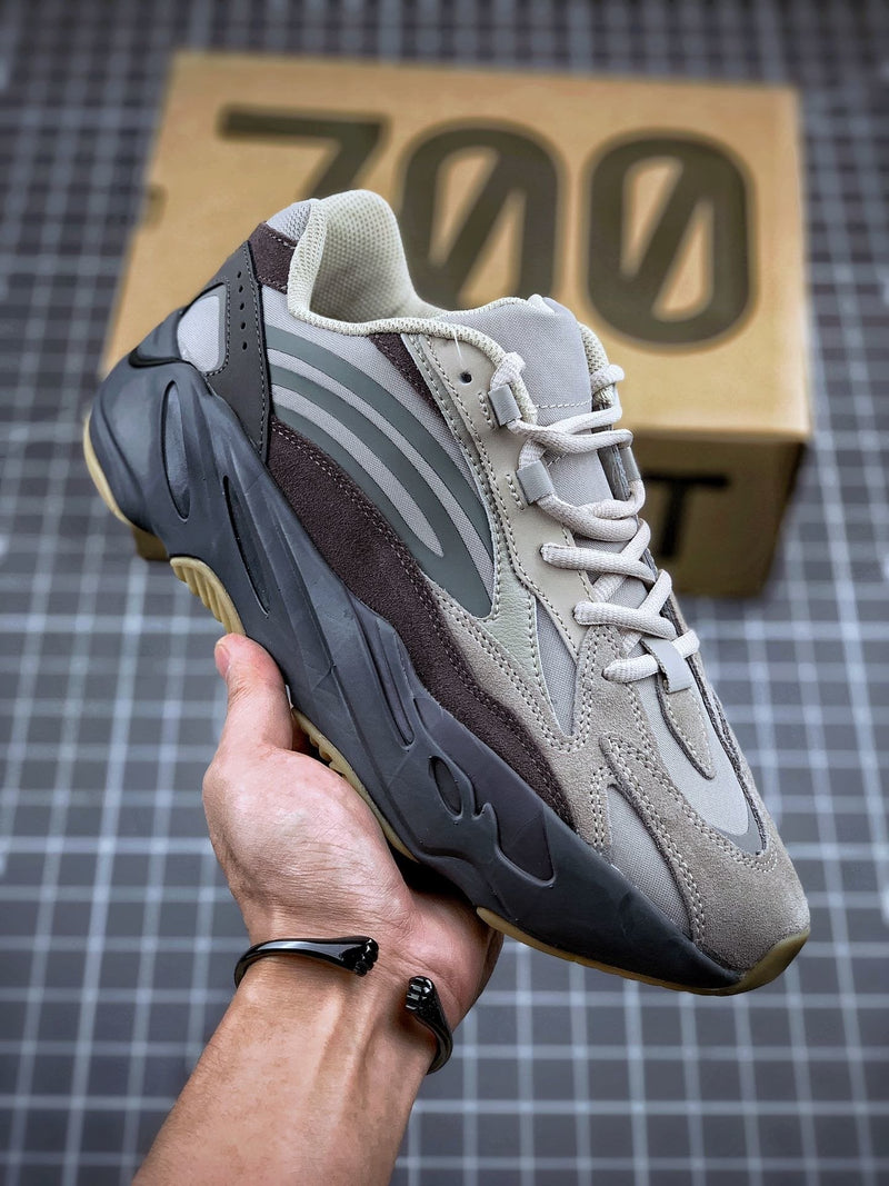 Tênis Adidas Yeezy Boost 700 V2 Tephra - Rei da Pelada