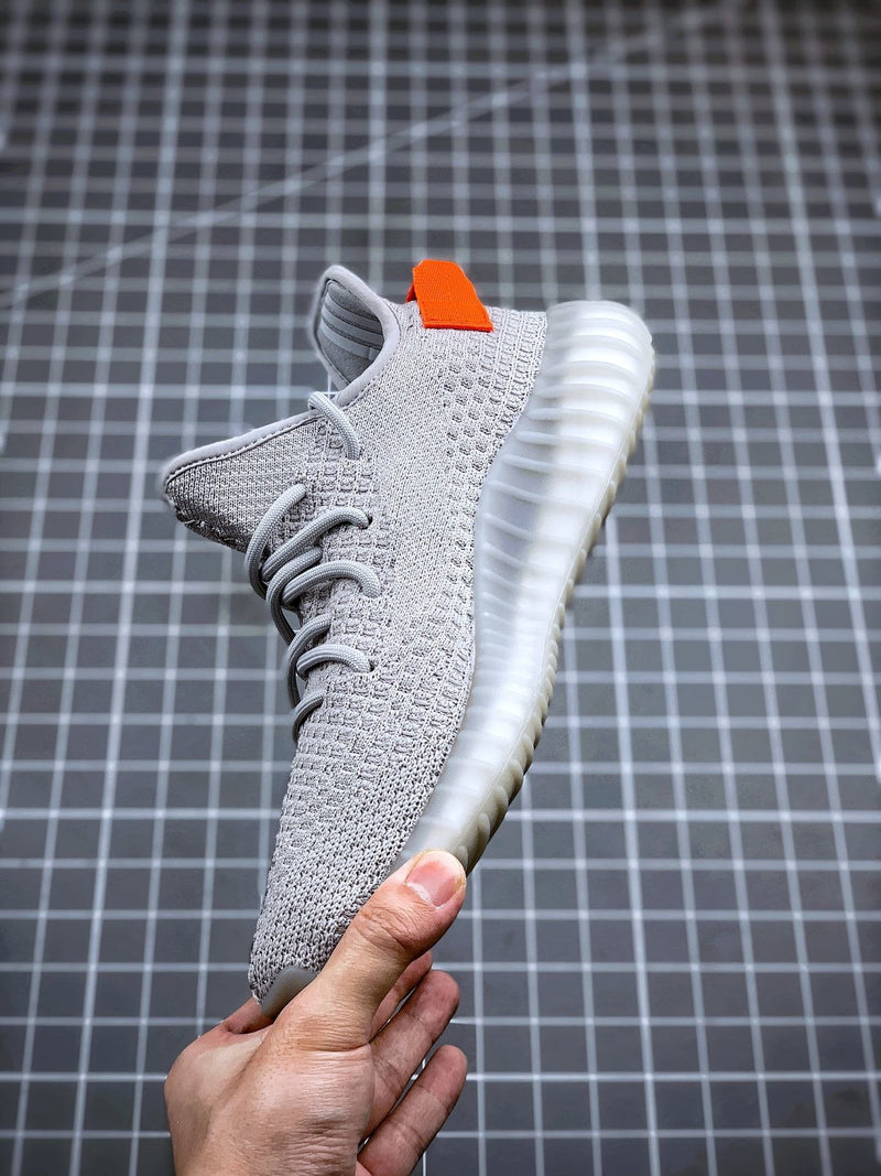 Tênis Adidas Yeezy Boost 350 V2 Tail Light - Rei da Pelada