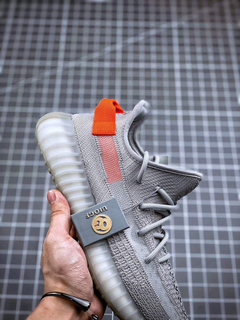 Tênis Adidas Yeezy Boost 350 V2 Tail Light - Rei da Pelada