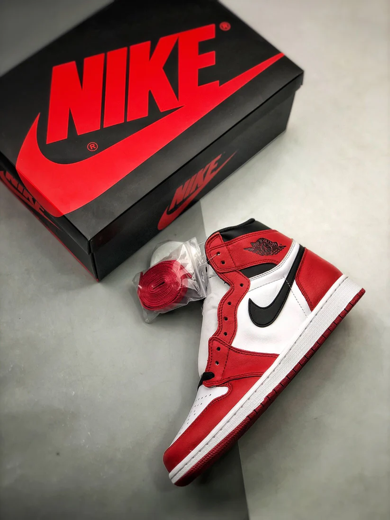 Tênis Nike Air Jordan 1 Retro High Chicago 2015 - Rei da Pelada