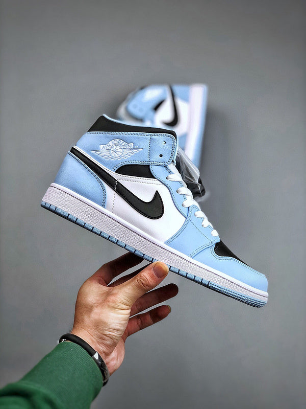 Tênis Nike Air Jordan 1 Mid "Ice Blue" - Rei da Pelada