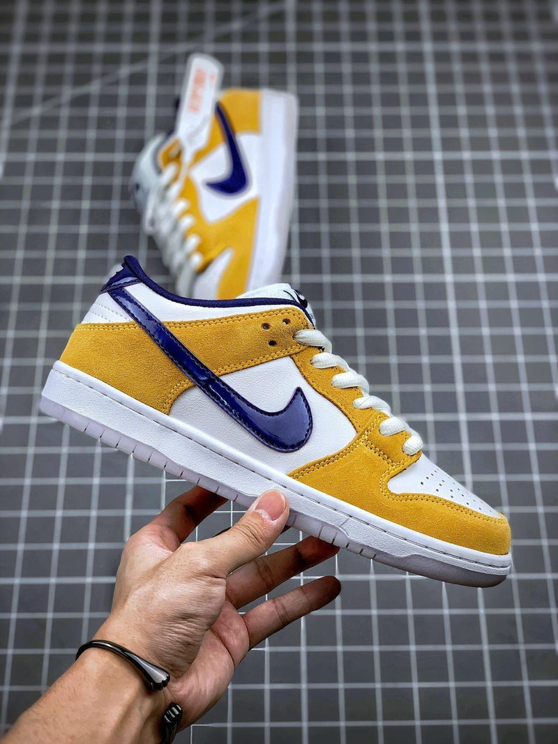 Tênis Nike SB Dunk Low "Laser Orange" - Rei da Pelada