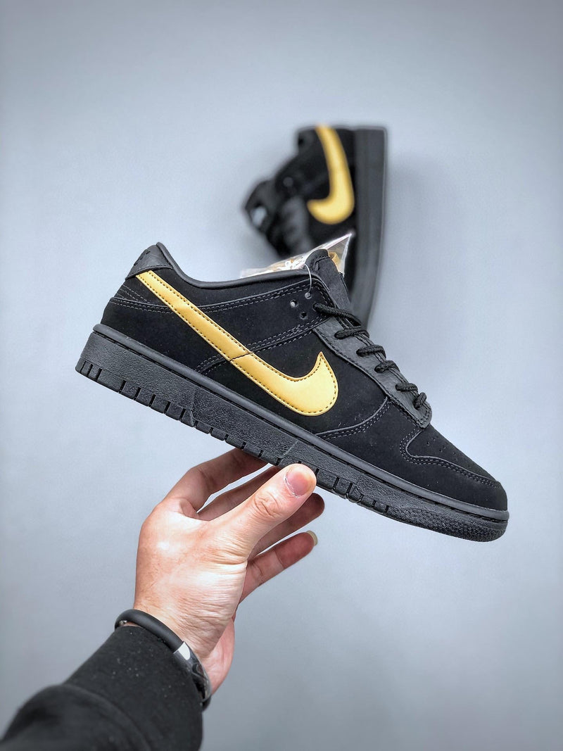 Tênis Nike SB Dunk Low "Black Gold" - Rei da Pelada