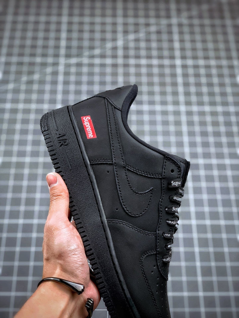 Tênis Nike Air Force 1 Low x Supreme Box Logo Black - Rei da Pelada