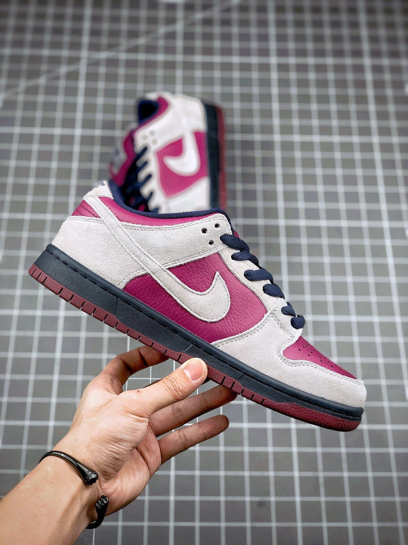 Tênis Nike SB Dunk Low "Atmospher Grey True Berry" - Rei da Pelada