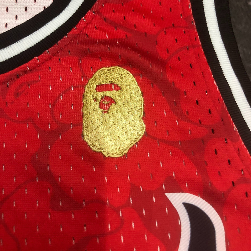 Regata Mitchell & Ness x BAPE - Miami Heat - Rei da Pelada