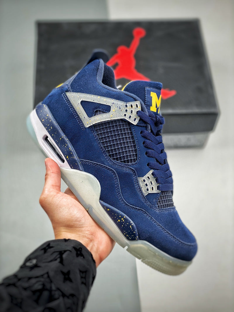 Tênis Nike Air Jordan 4 "Michigan" - Rei da Pelada