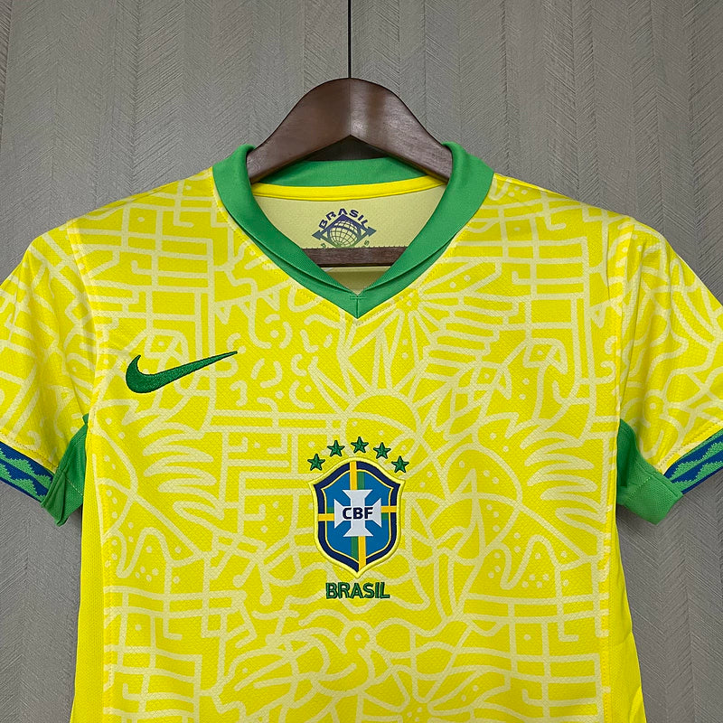 Camisa Feminina Brasil Nike 24/25 Amarela e Verde Baby Look