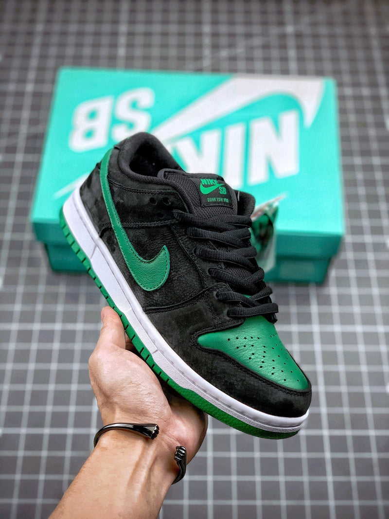 Tênis Nike SB Dunk Low "Black Pine Green" - Rei da Pelada