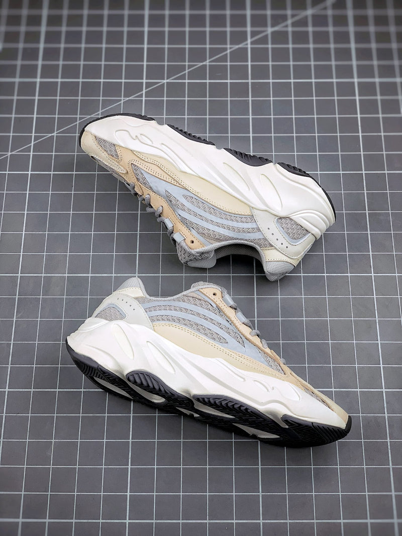 Tênis Adidas Yeezy Boost 700 V2 Cream - Rei da Pelada