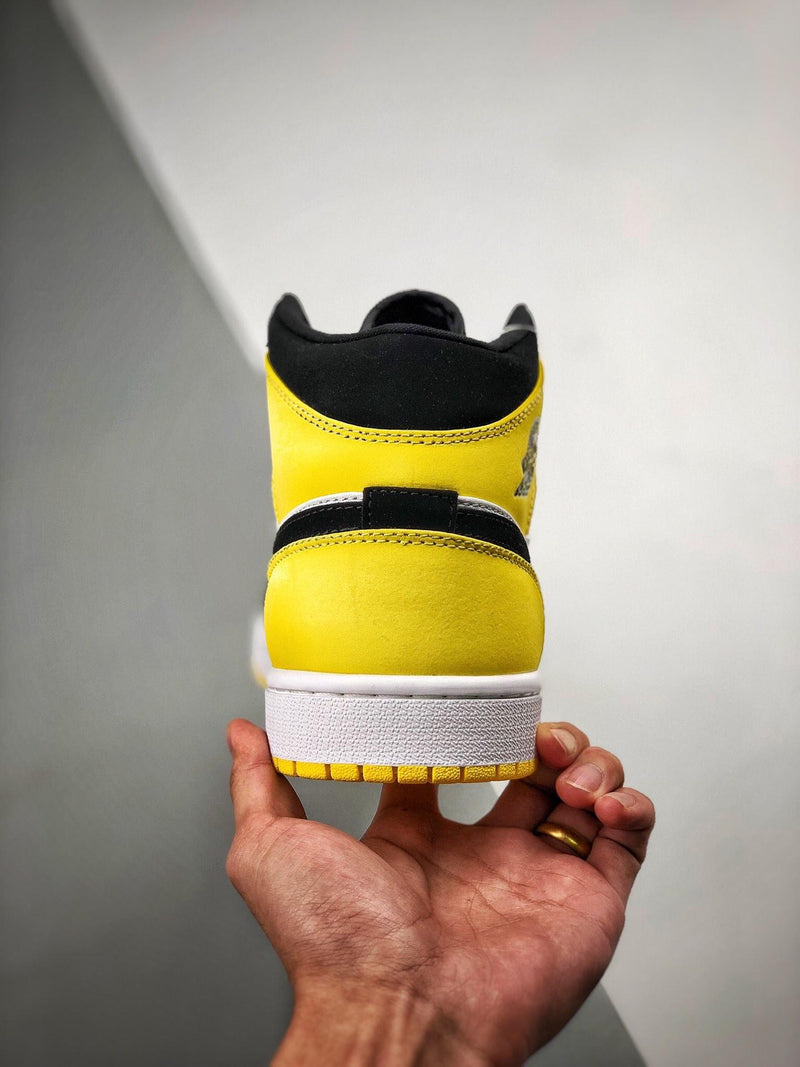 Tênis Nike Air Jordan 1 Mid SE 'Yellow Toe' - Rei da Pelada