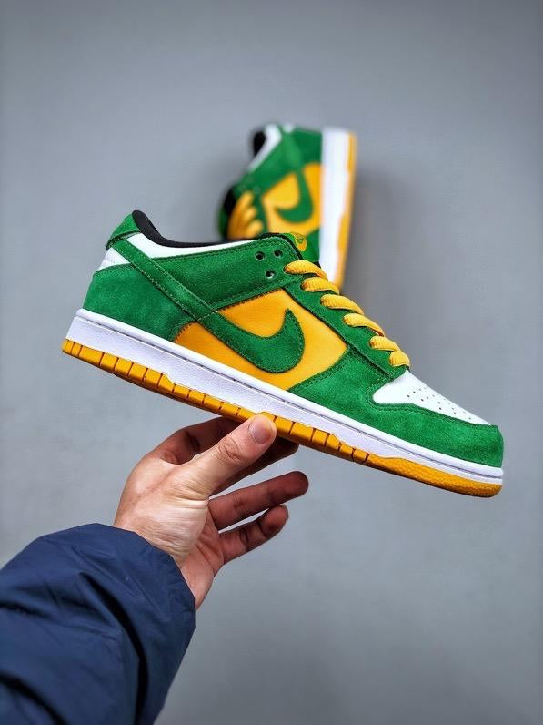 Tênis Nike SB Dunk Low "Joe Strummer" - Rei da Pelada