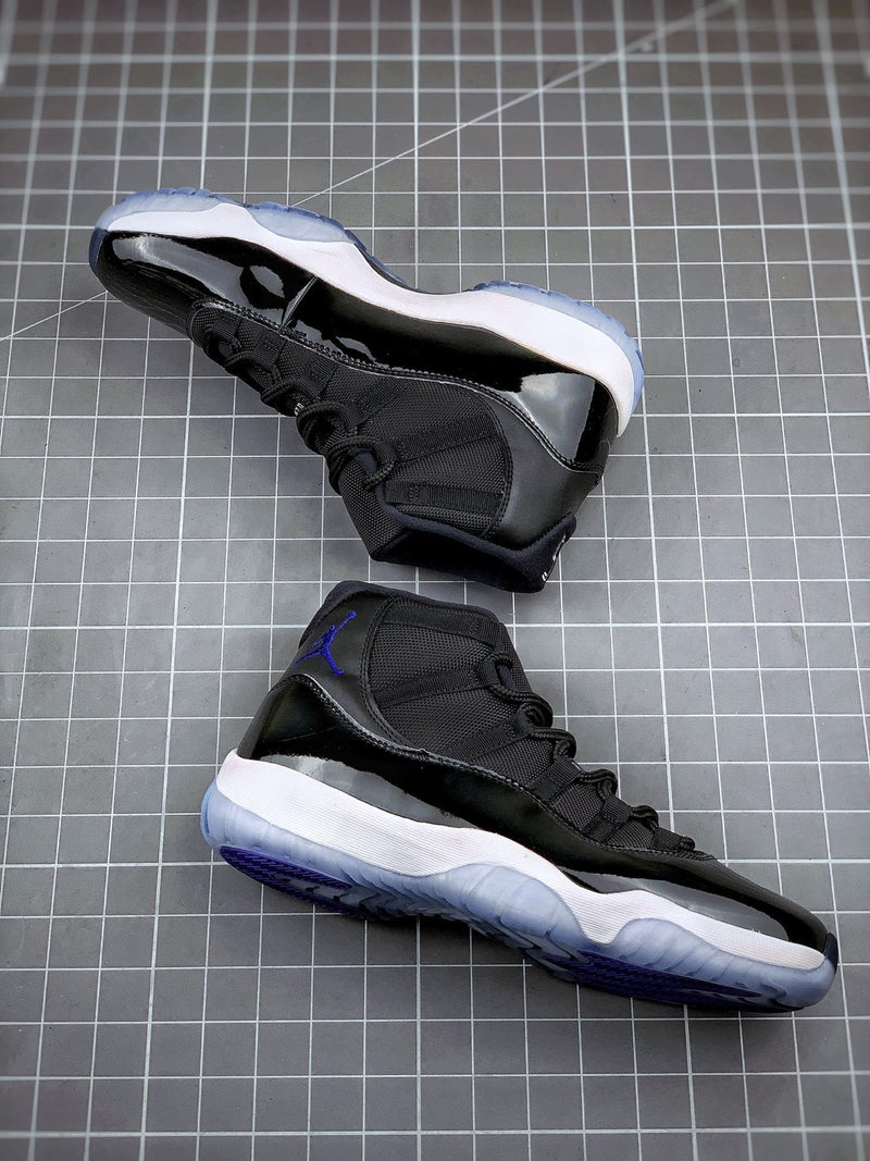 Tênis Nike Air Jordan 11 Space Jam - Rei da Pelada