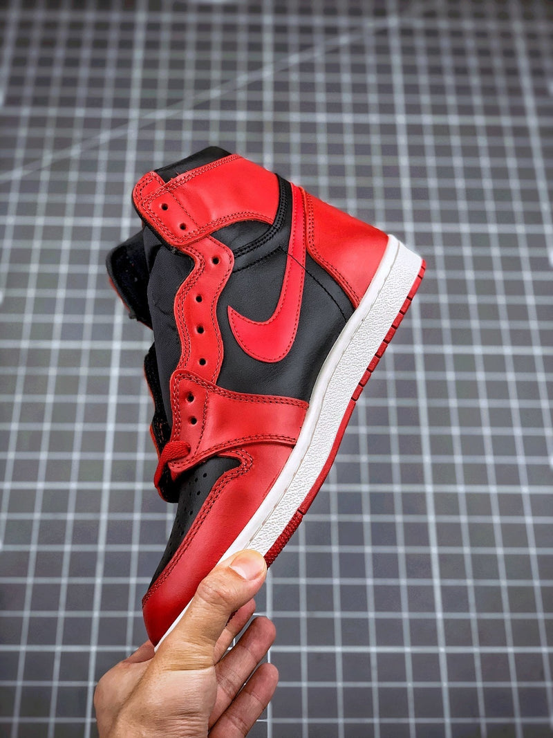 Tênis Nike Air Jordan 1 High '85 'Varsity Red' - Rei da Pelada