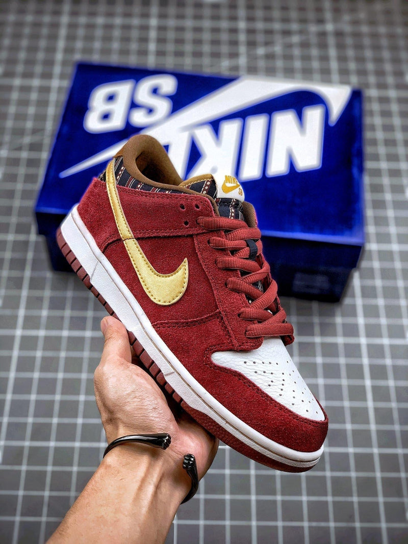 Tênis Nike SB Dunk Low "Anchorman" - Rei da Pelada