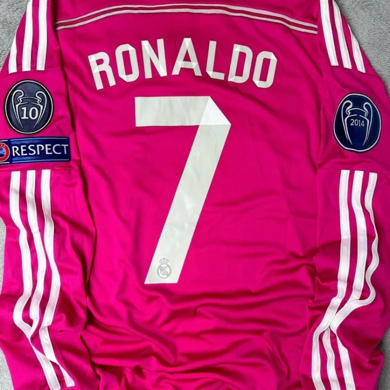 Camisa Retrô Manga Longa Real Madrid 14/15 - RONALDO 7 - Todos os patchs - Rosa