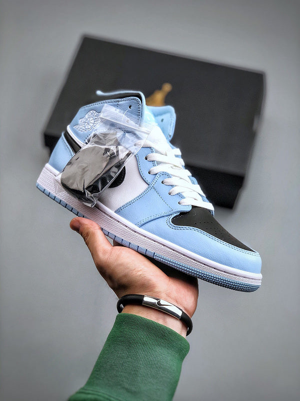 Tênis Nike Air Jordan 1 Mid "Ice Blue" - Rei da Pelada