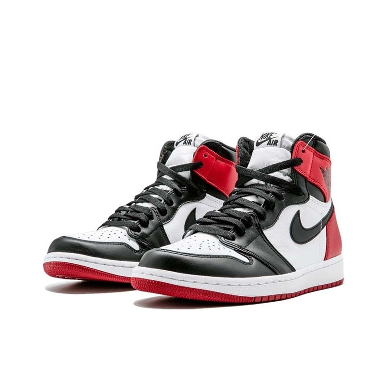 Tênis Nike Air Jordan 1 Retro Black Toe - Rei da Pelada